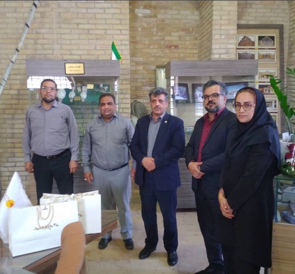 مراسم تکریم و معارفه رئیس گروه جدید طراحان و ناظرین شرکت توزیع برق شمال استان و رئیس اداره طراحی و نظارت امور برق چمران (شرق)